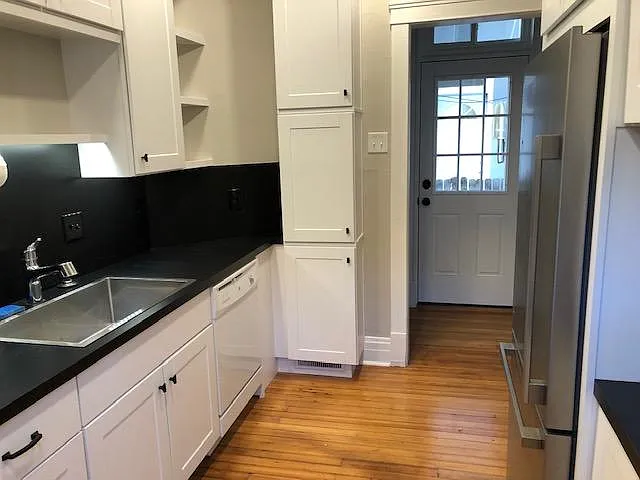 588 S Pearl St — Photo 6
