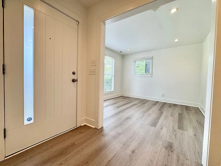 5706 Burgess Ave — Photo 3