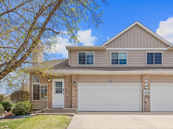 960 106th Ln NW APT 28, Coon Rapids, MN 55433
