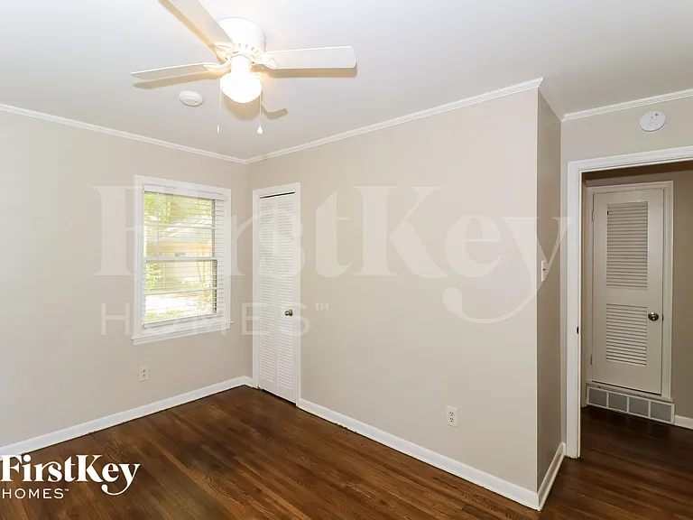 3021 Chaucer Ln — Photo 9