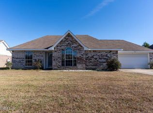 2413 Paula Cir, Ocean Springs, MS 39564