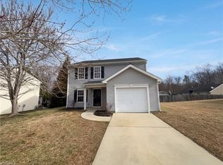 1942 Briar Run Dr, Greensboro, NC 27405