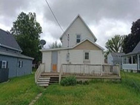 2nd image of 305 Cass St