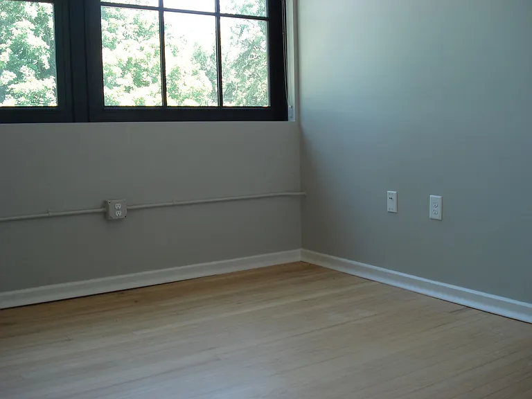 308 E Corning St — Photo 72