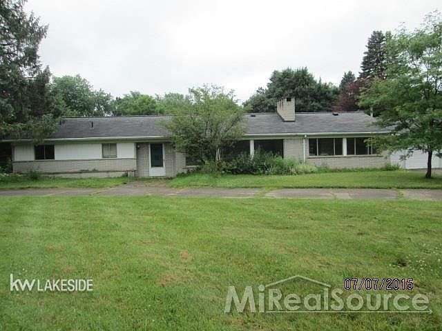 1st image of 2825 Charnwood Dr