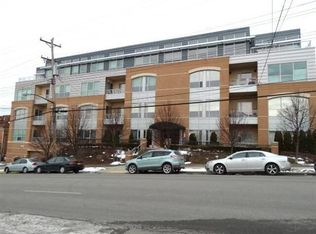 5859 Beacon St, Pittsburgh, PA 15217