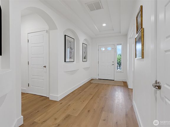 5th image of 2618 57th Street SE
