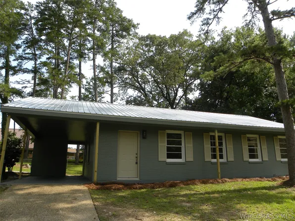 135 Dixie Dr, Ozark, AL 36360