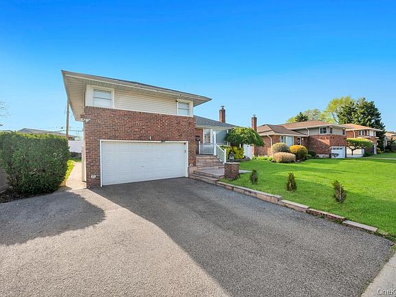 3rd image of 310 Southwood Circle