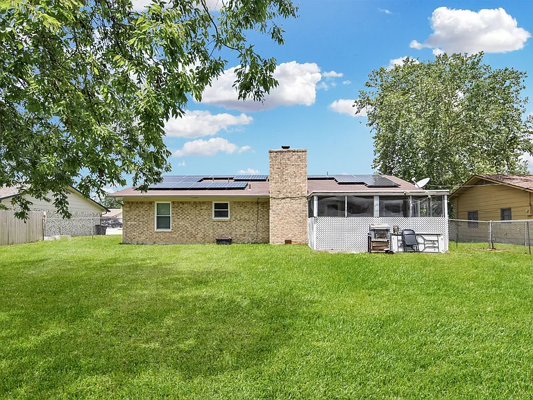 1804 Ruiz Dr — Photo 14