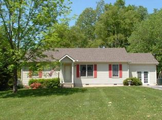 312 Greenfield Ln, Estill Springs, TN 37330