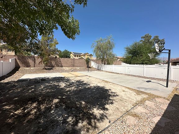 3rd image of 4925 Drifting Pebble St