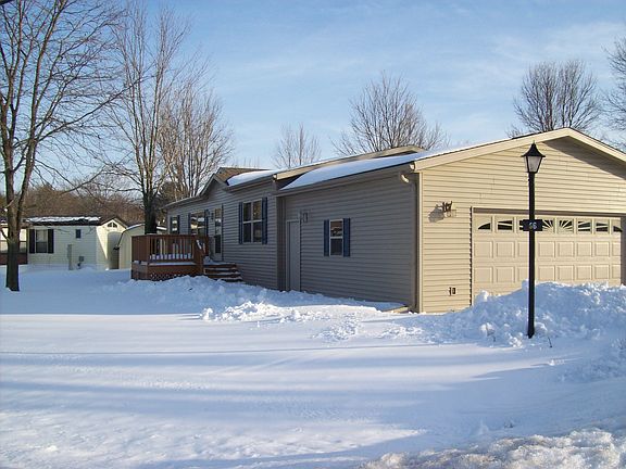 North SIde w/ 2-car Garage 22x24