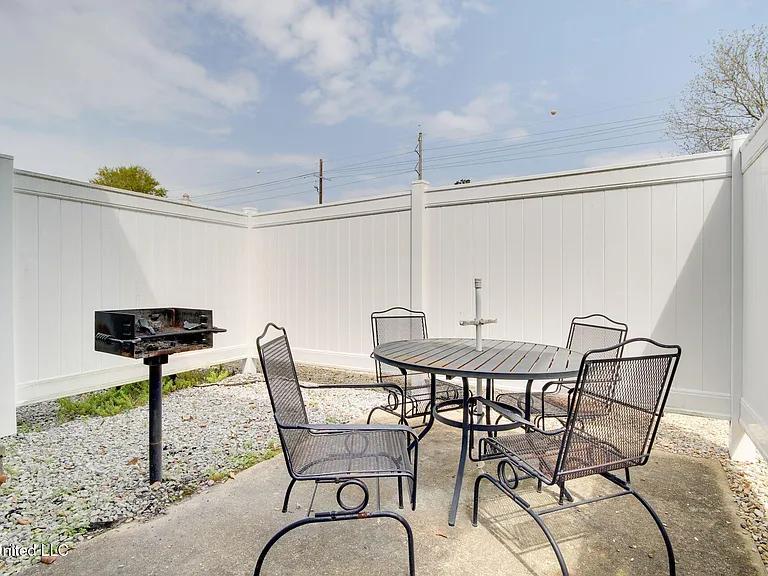 1664 Beach Blvd #176 — Photo 22