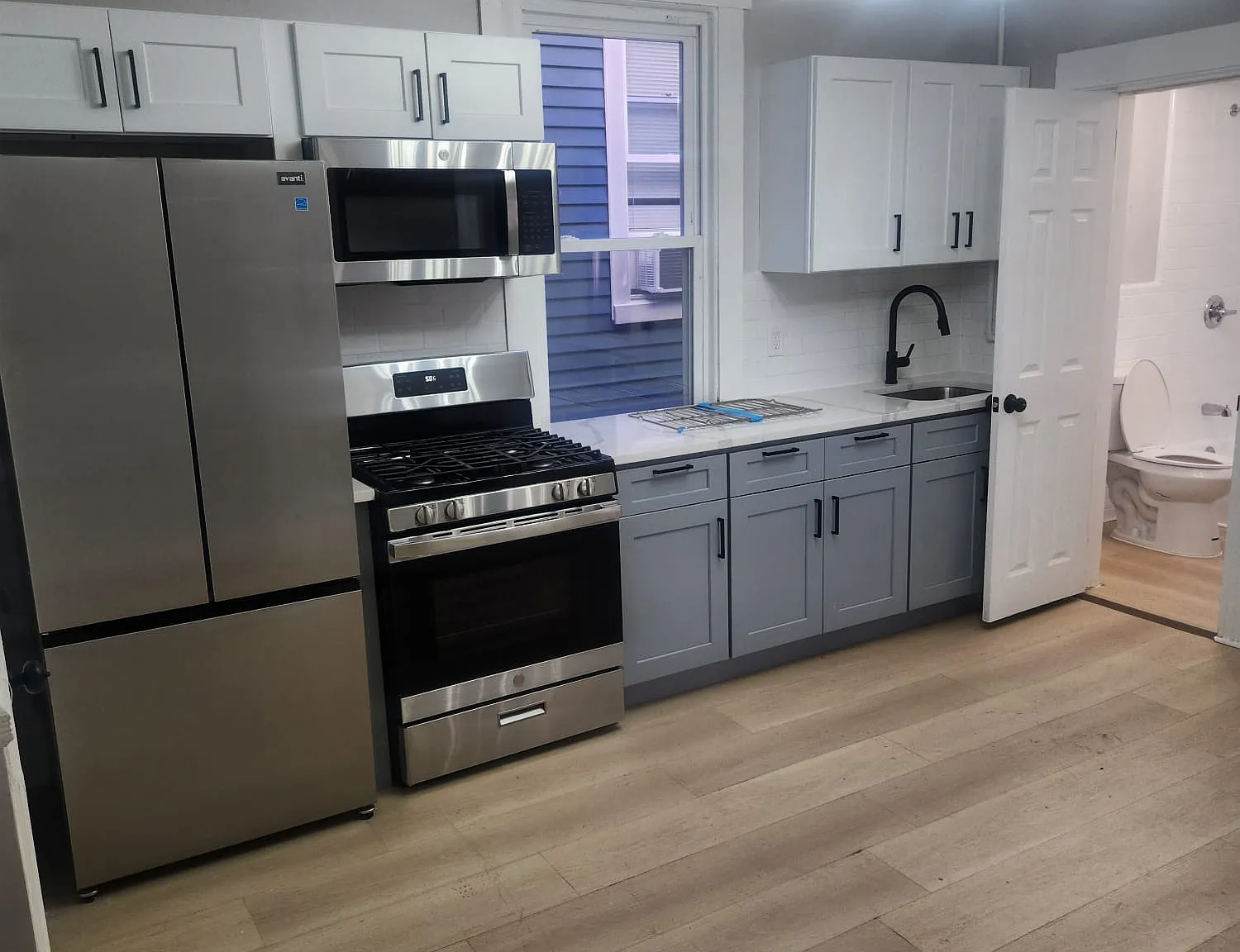 2 bed, $2,000 — Photo 1