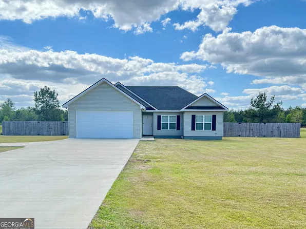 11769 Henry St, Claxton, GA 30417