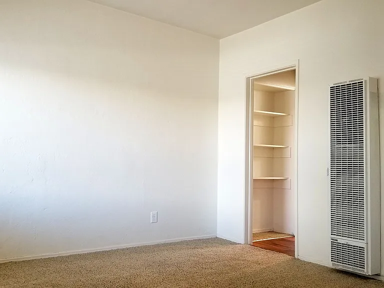 1465 Grand Ave — Photo 46