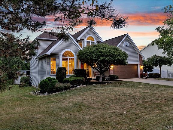 2nd image of 3315 Countryside Ln