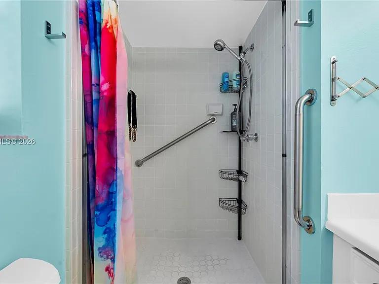 2861 Somerset Dr #301 — Photo 25