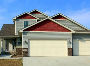 10 Cambridge Cv, Surrey, ND 58785