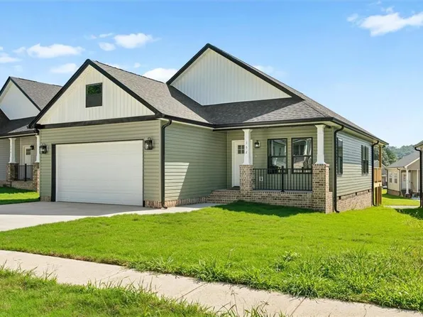 152 Washington St, Dalton, GA 30721