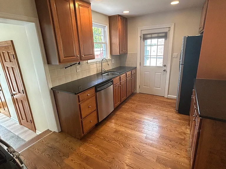 1524 Knox Rd — Photo 8