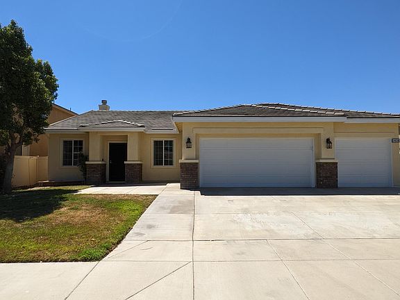 2nd image of 1430 Lynden Trails Dr