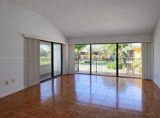 Hampton Court Condo, Hollywood, FL 33023