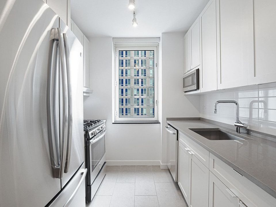 1st image of 420 W 42nd St APT 34B