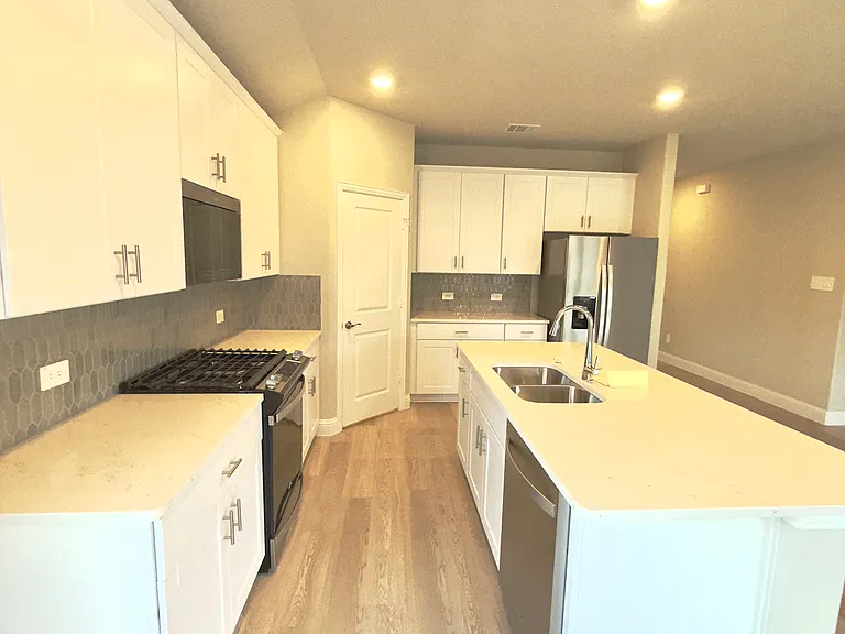 710 Martell Rd — Photo 10