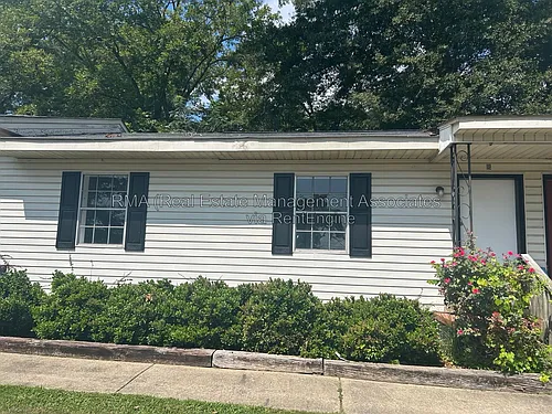 118 Quincy Ave #B Photo 1 118 Quincy Ave #B Photo 1