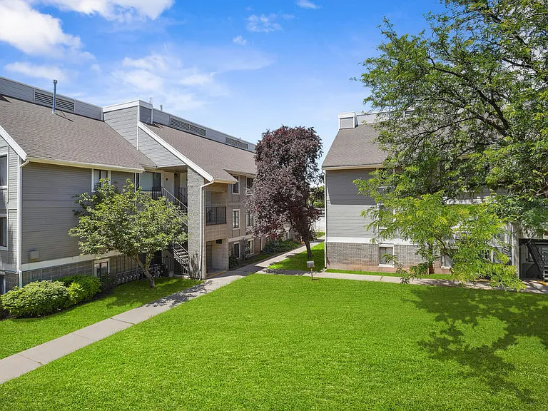 Layton Meadows Apartments — Photo 9