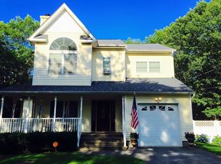 153 Franklin Ave, Mastic, NY 11950
