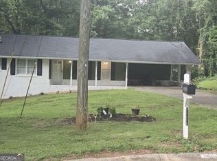 2826 Manor Ct, Snellville, GA 30078
