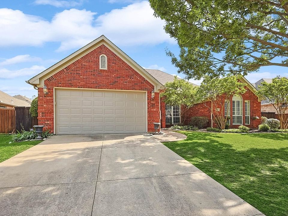 1st image of 2817 Meadow Green Dr