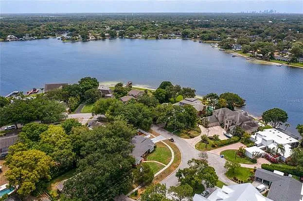11212 Carrollwood Dr — Photo 58
