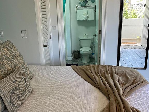 3rd image of 114 Carillon Market St #313