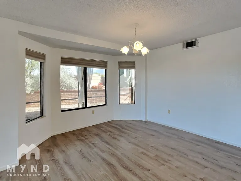 1750 W Camino Urbano — Photo 8