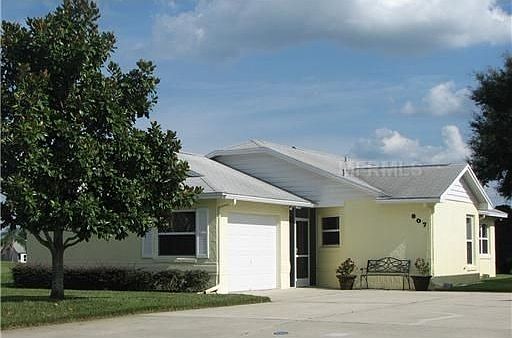 1st image of 807 Meadowlark Dr
