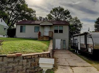 2907 S Santa Fe Rd, Independence, MO 64052