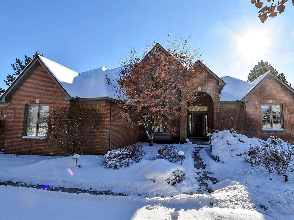 1st image of 664 Dornoch Dr