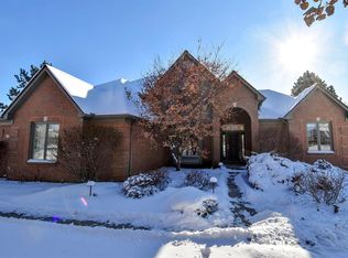 664 Dornoch Dr, Ann Arbor, MI 48103