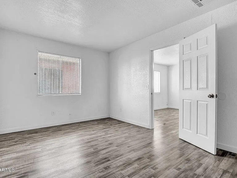 1123 W Fillmore St #1 — Photo 8