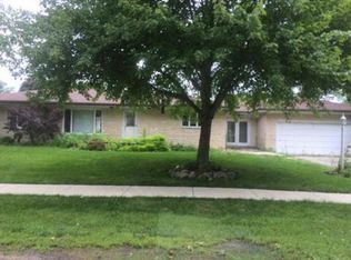 330 W Washington St, Somonauk, IL 60552