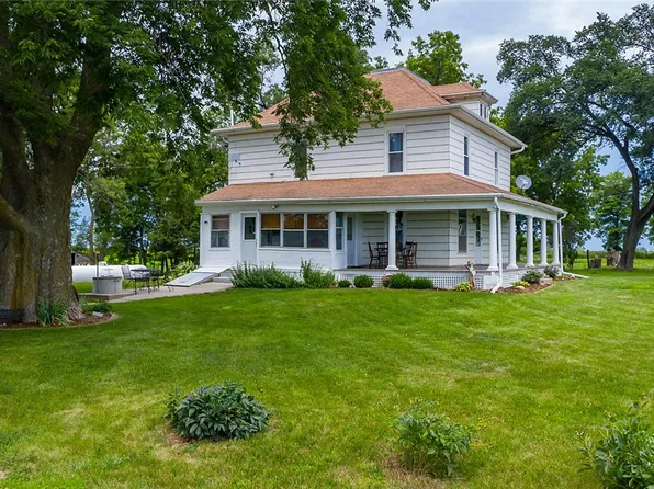 2125 130th St, Earlham, IA 50072