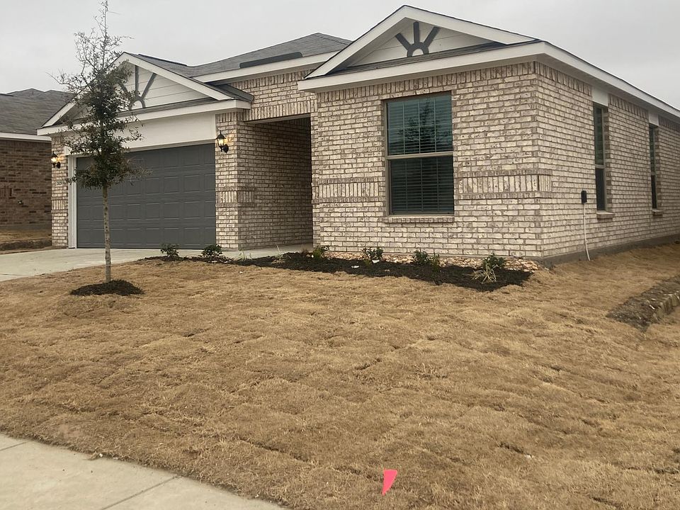 1st image of 1921 Belmont Dr
