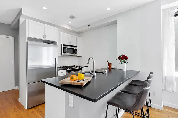 Sold by Bond New York | media 1