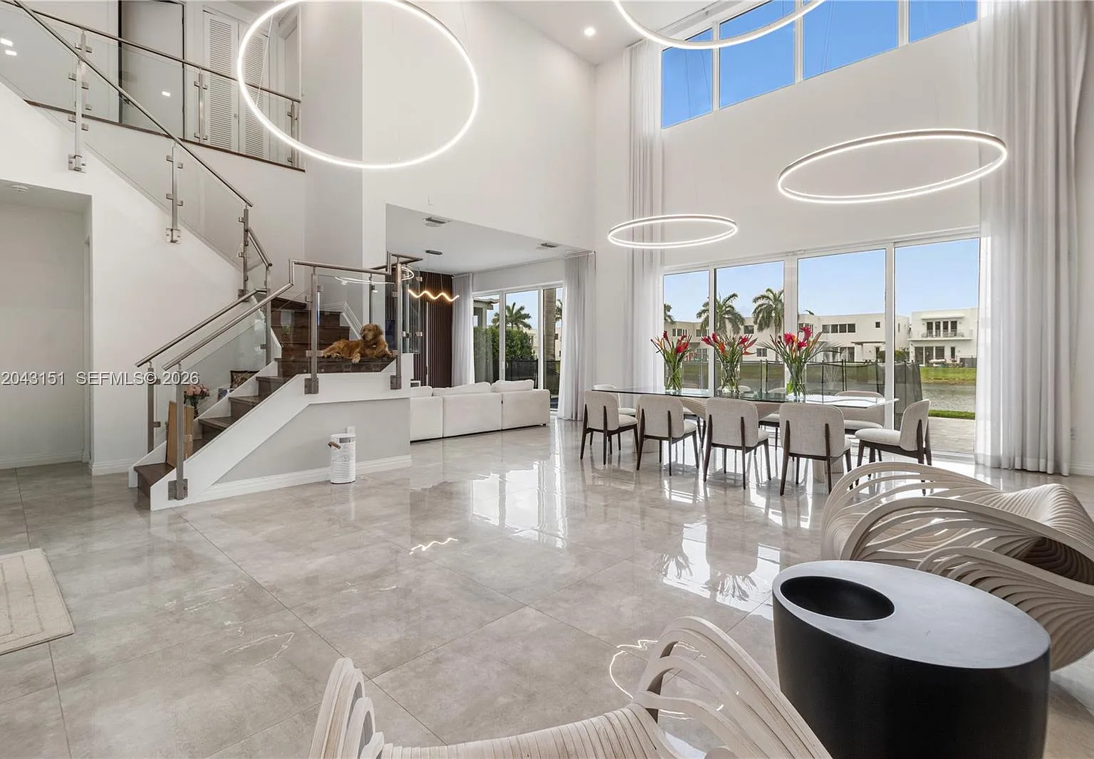 5 bed, 5.5 bath, 3841 sqft, $14,000 — Photo 3