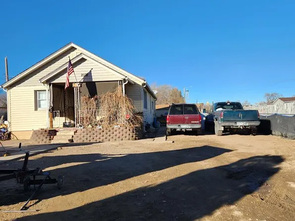2039 E 14th St, Pueblo, CO 81001