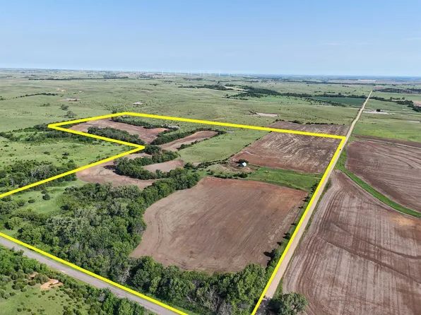 2375 Camp Rd, Miltonvale, KS 67466